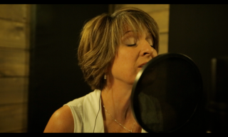 Rebecca Lowe chooses AMP